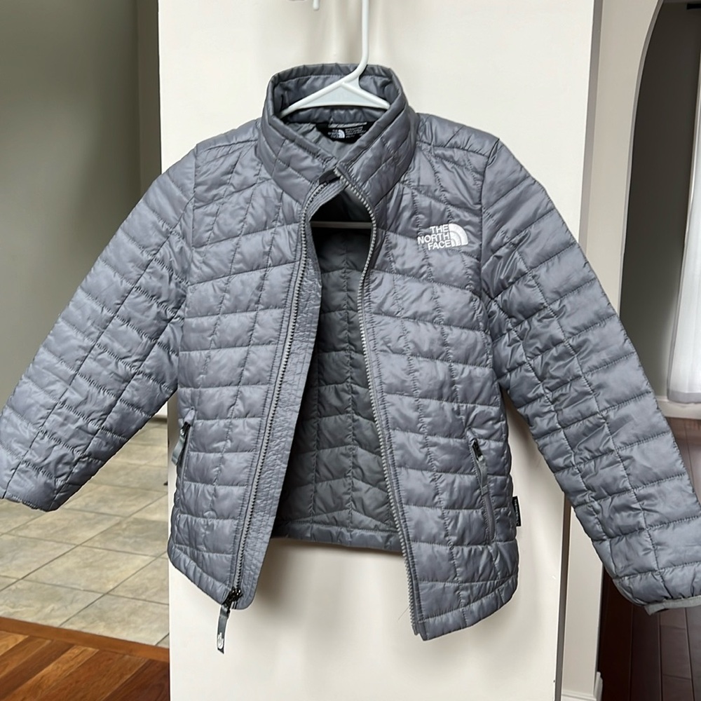 North Face Youth Jacket (XS/TP) - gently used, excellent condition